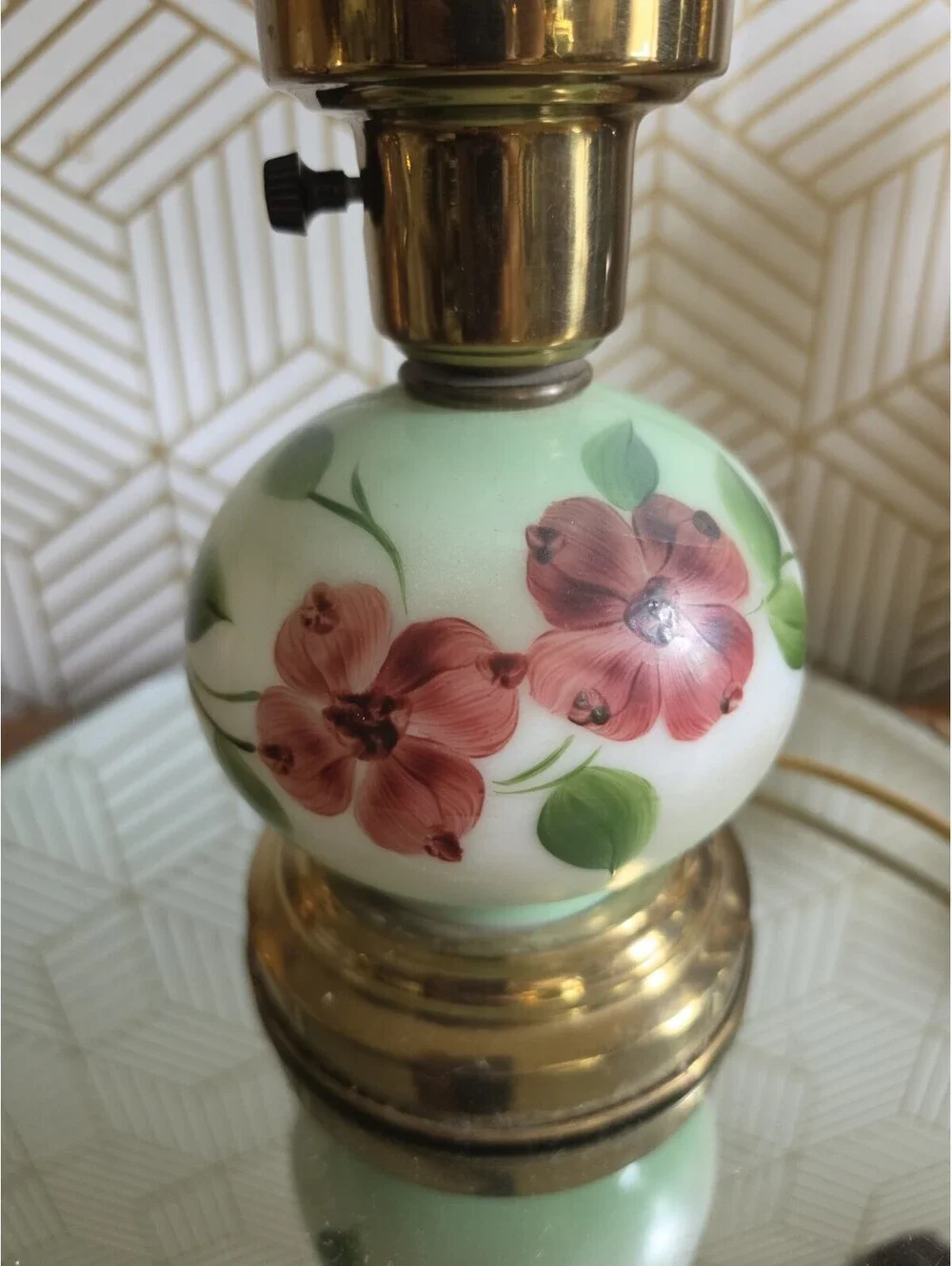 Vintage Handpainted Green Floral Glass Hurricane Parlor Accent Lamp 13
